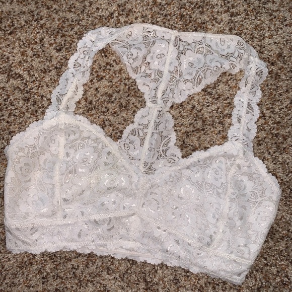 Lace bras - Picture 1 of 2